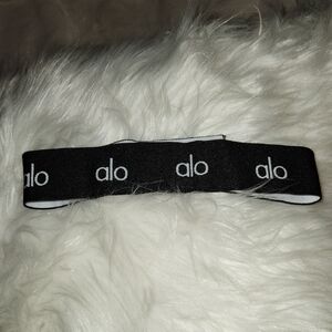 Alo Black Headband